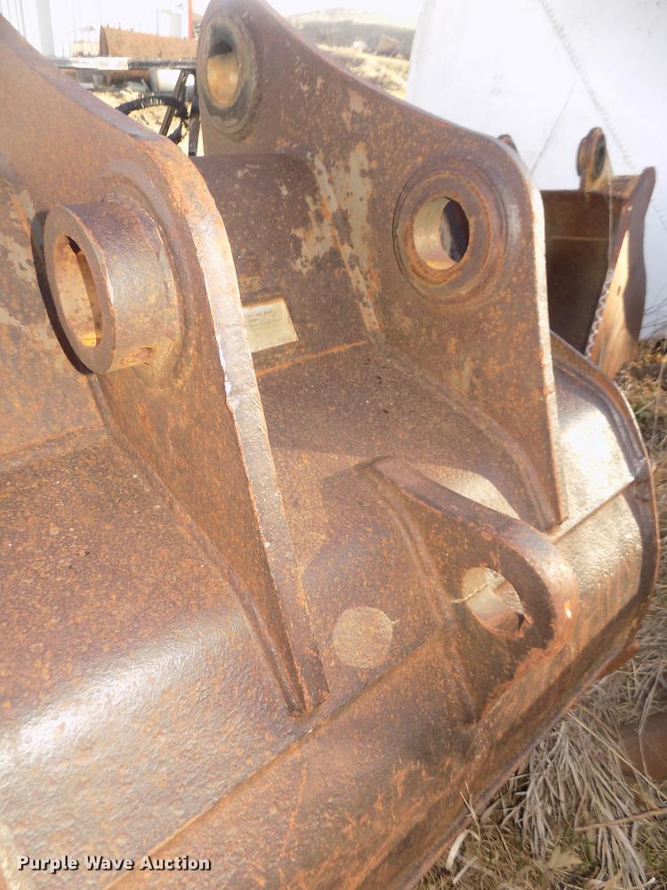 image for item DO9014 2005 Geith HD49 36" excavator bucket