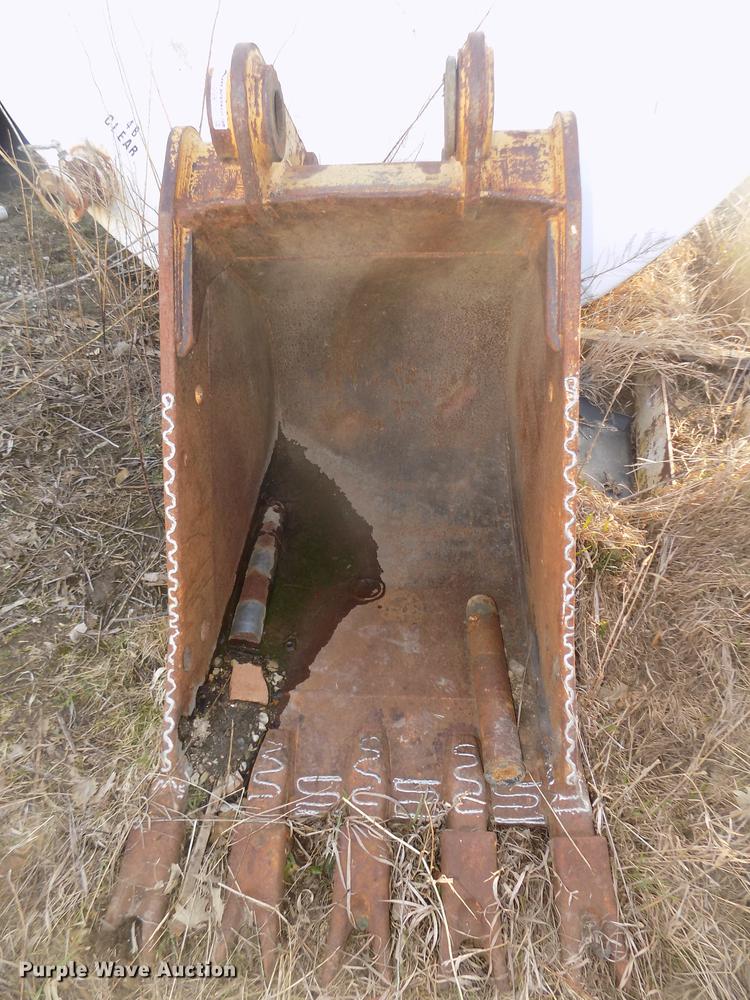 image for item DO9015 36" excavator bucket