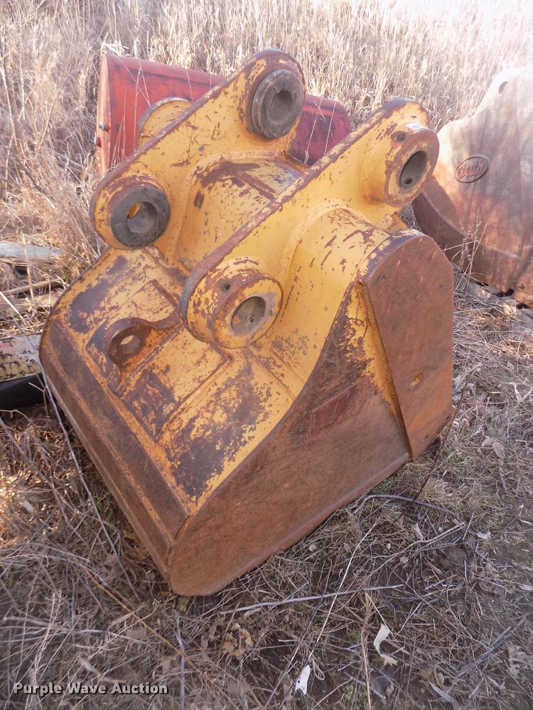 image for item DO9015 36" excavator bucket