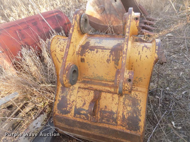 image for item DO9015 36" excavator bucket