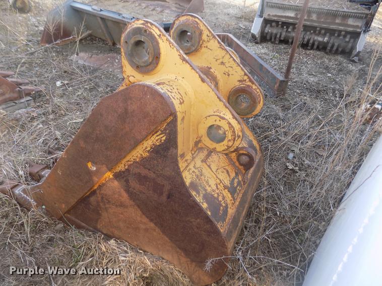 image for item DO9015 36" excavator bucket