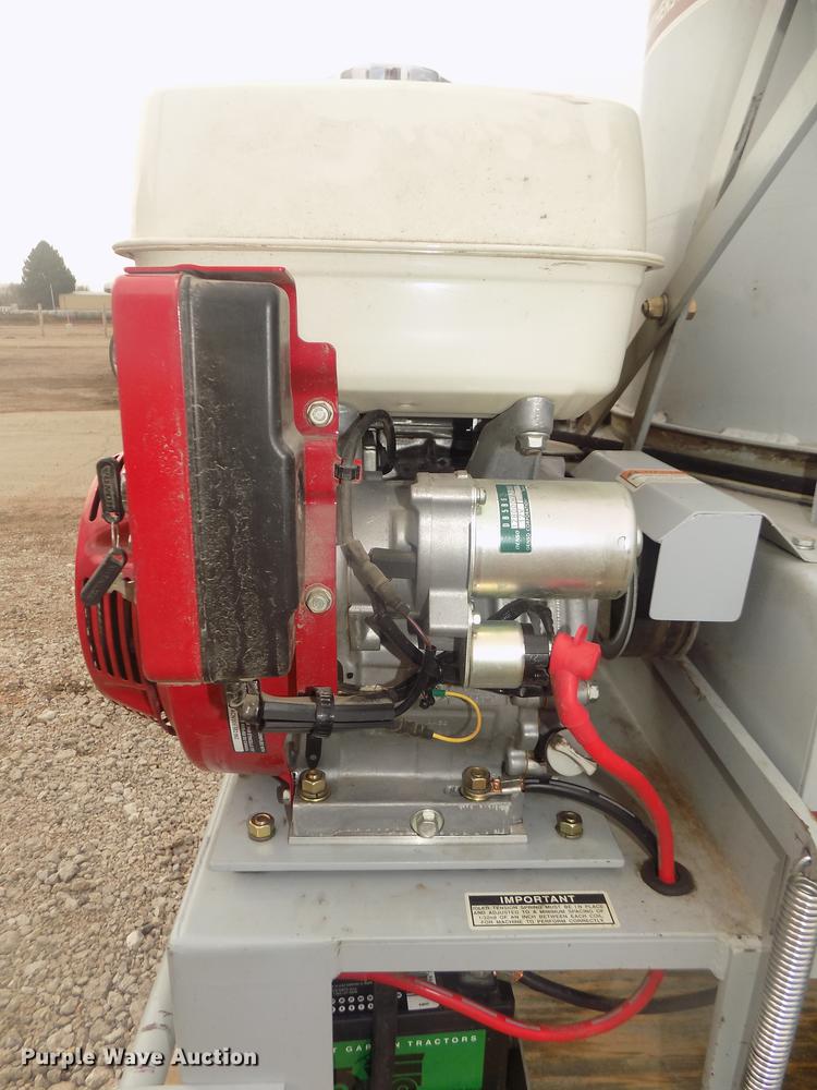 image for item DO9017 Pro Series Pro Chopper straw blower