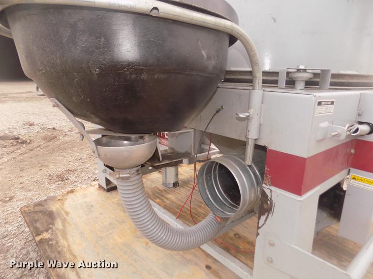 image for item DO9017 Pro Series Pro Chopper straw blower