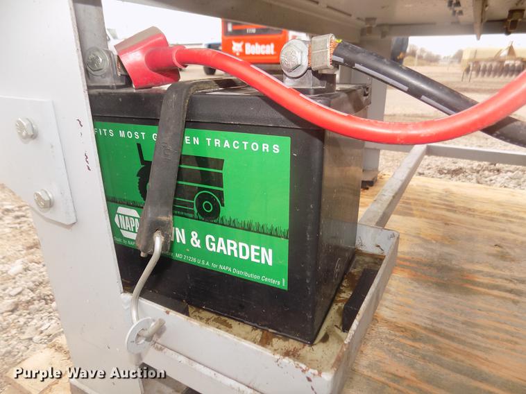 image for item DO9017 Pro Series Pro Chopper straw blower