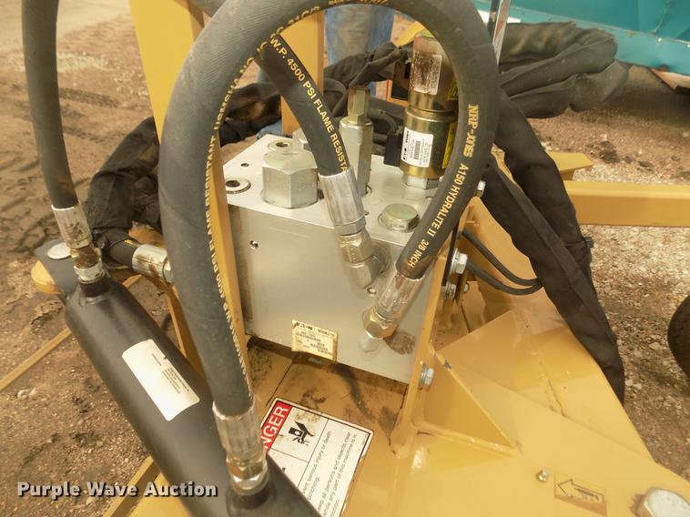 image for item DO9018 Land Pride SR2672 powered rake