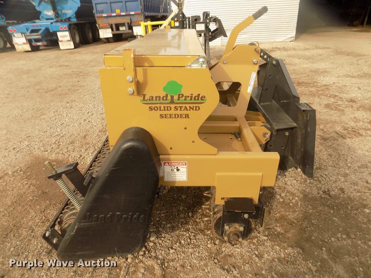 image for item DO9020 Land Pride APS1572 seeder