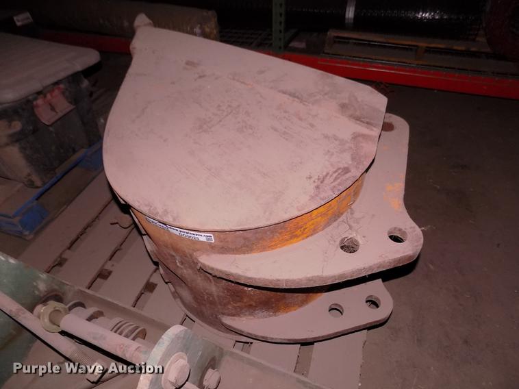 image for item DO9025 24"W bucket