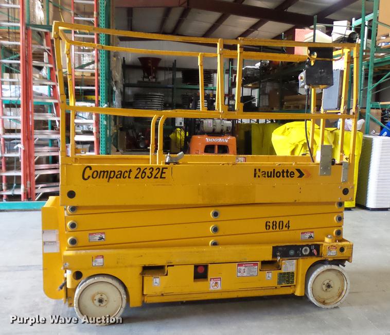 image for item DP9568 2007 Haulotte 2632E scissor lift