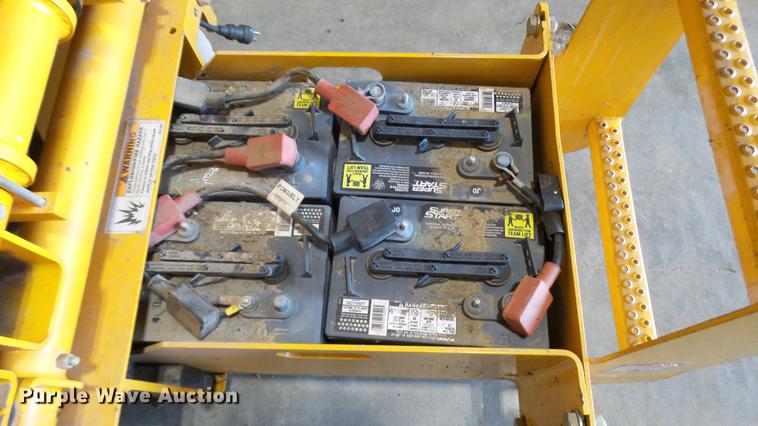 image for item DP9568 2007 Haulotte 2632E scissor lift