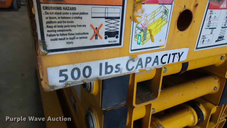 image for item DP9568 2007 Haulotte 2632E scissor lift