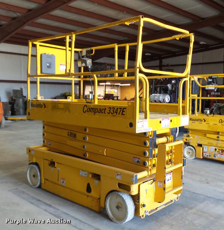 image for item DP9571 2006 Haulotte 3347E scissor lift