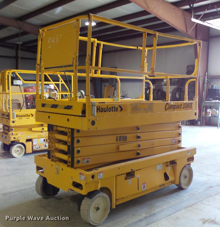 image for item DP9571 2006 Haulotte 3347E scissor lift