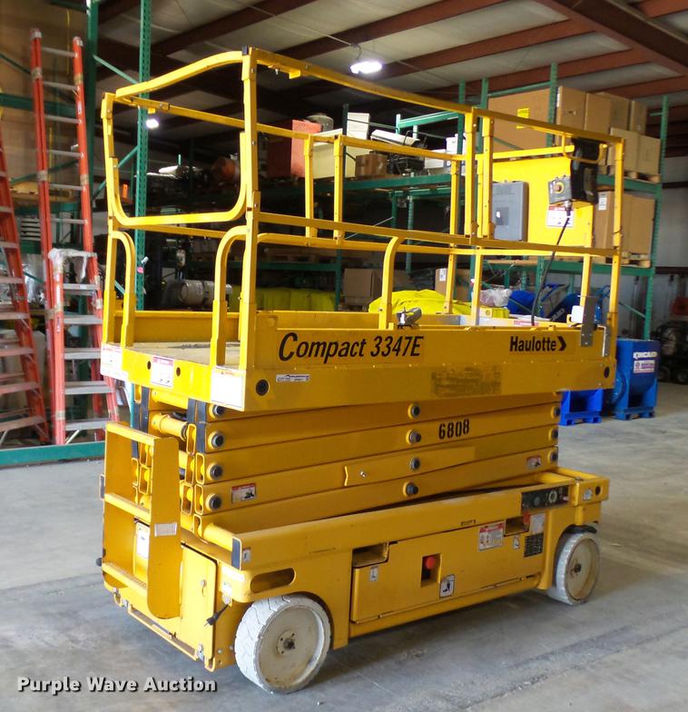 image for item DP9571 2006 Haulotte 3347E scissor lift