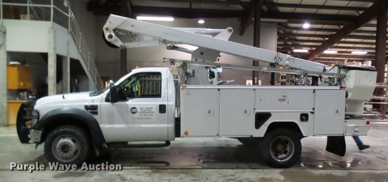 image for item DP9573 2009 Ford F550 Super Duty XL bucket truck