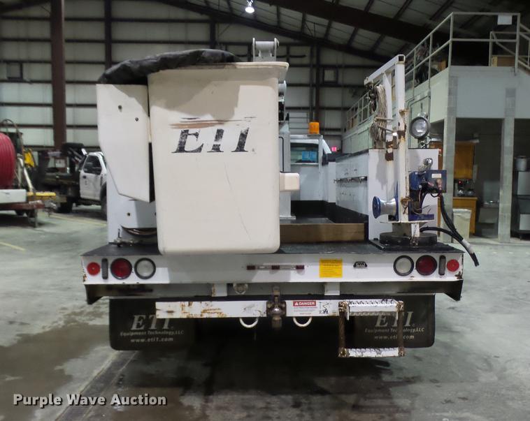 image for item DP9573 2009 Ford F550 Super Duty XL bucket truck