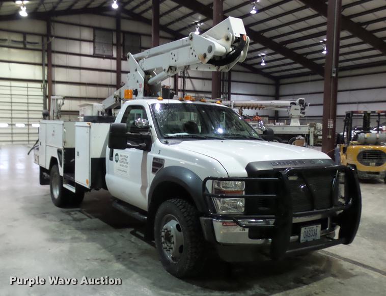 image for item DP9573 2009 Ford F550 Super Duty XL bucket truck