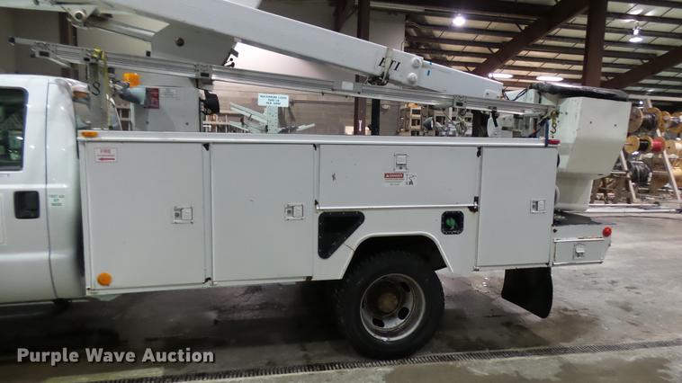 image for item DP9573 2009 Ford F550 Super Duty XL bucket truck
