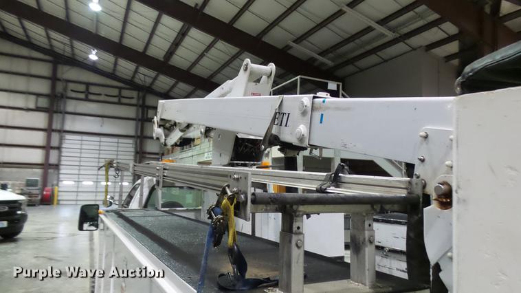 image for item DP9573 2009 Ford F550 Super Duty XL bucket truck