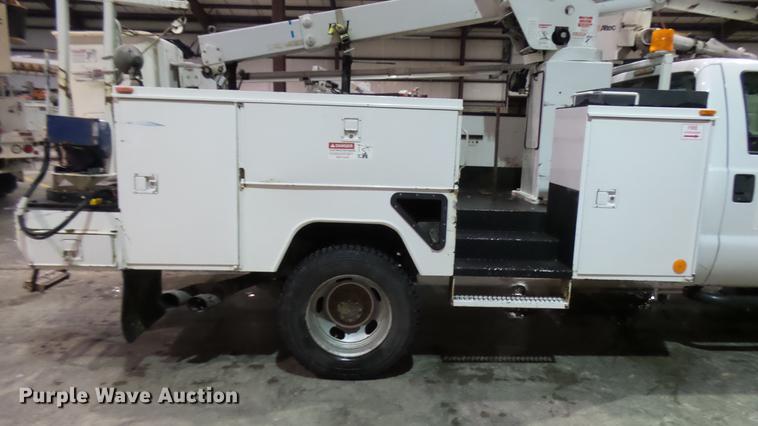 image for item DP9573 2009 Ford F550 Super Duty XL bucket truck