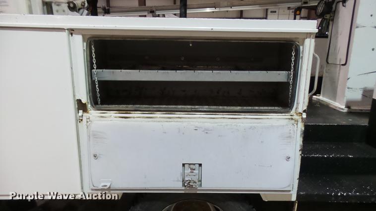 image for item DP9573 2009 Ford F550 Super Duty XL bucket truck