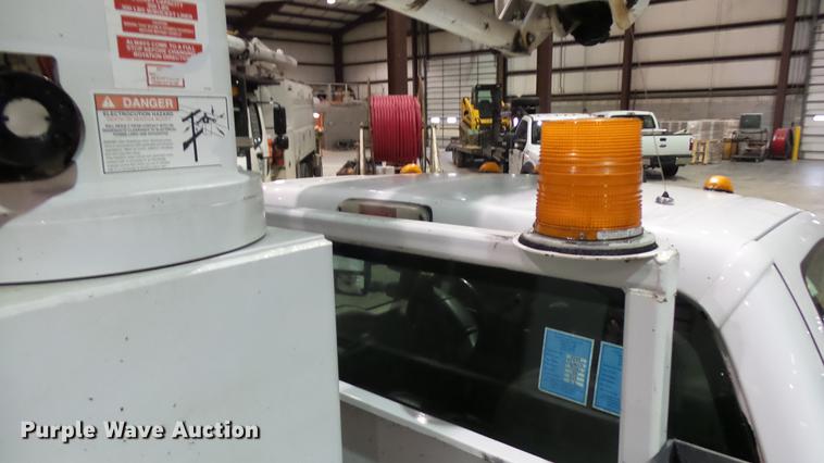 image for item DP9573 2009 Ford F550 Super Duty XL bucket truck