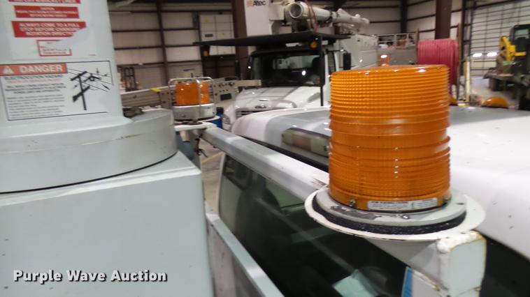 image for item DP9573 2009 Ford F550 Super Duty XL bucket truck