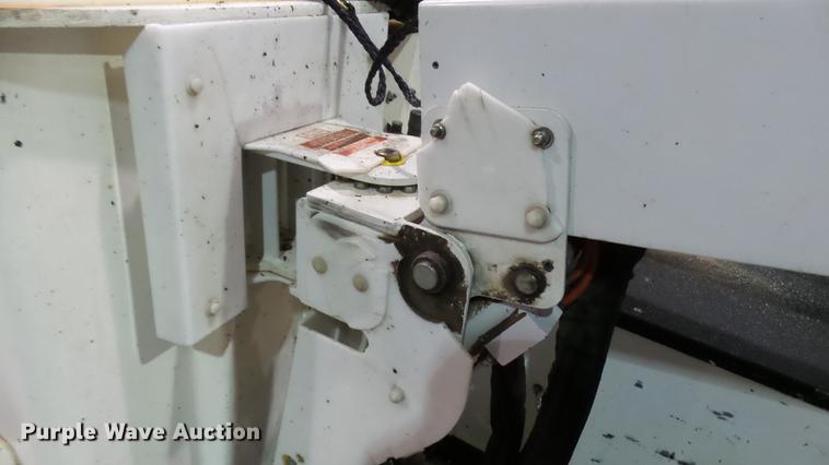 image for item DP9573 2009 Ford F550 Super Duty XL bucket truck