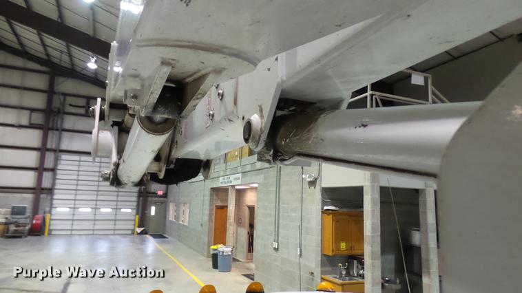 image for item DP9573 2009 Ford F550 Super Duty XL bucket truck