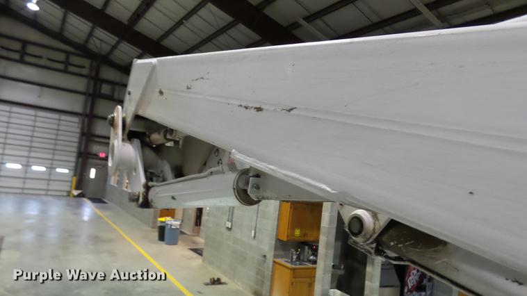 image for item DP9573 2009 Ford F550 Super Duty XL bucket truck