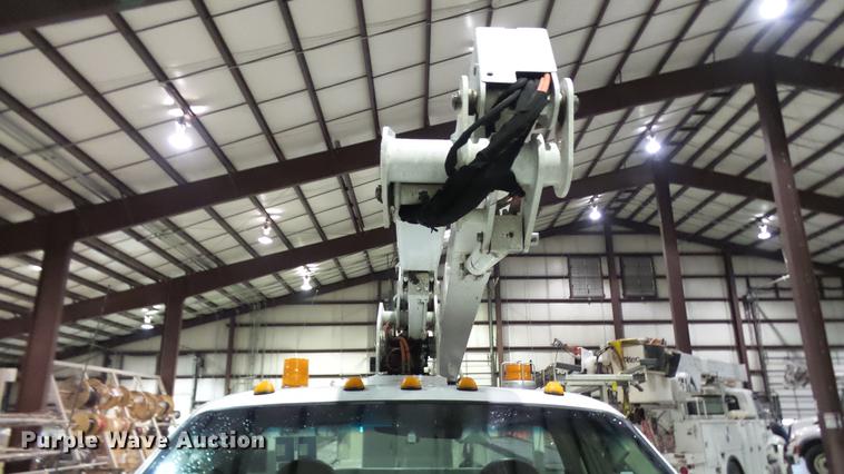 image for item DP9573 2009 Ford F550 Super Duty XL bucket truck