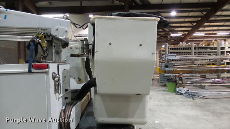 image for item DP9573 2009 Ford F550 Super Duty XL bucket truck