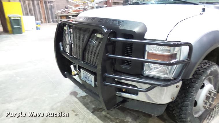image for item DP9573 2009 Ford F550 Super Duty XL bucket truck