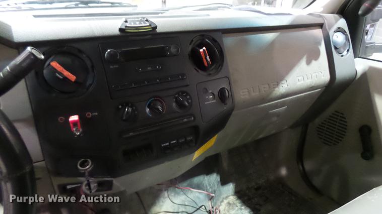 image for item DP9573 2009 Ford F550 Super Duty XL bucket truck