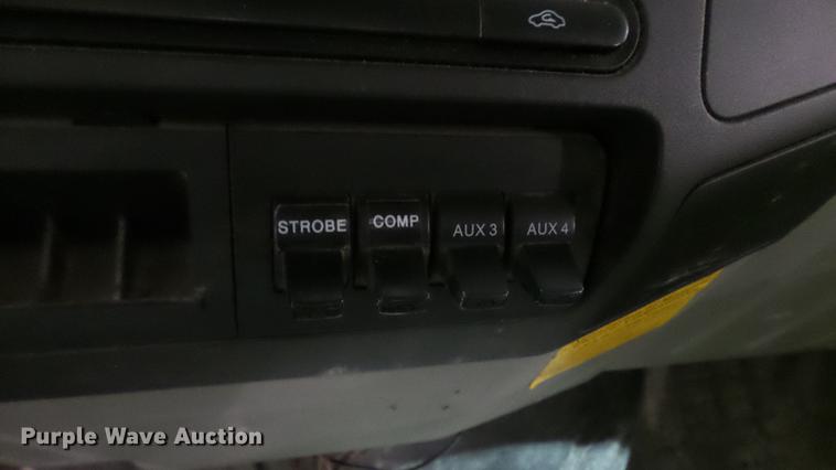 image for item DP9573 2009 Ford F550 Super Duty XL bucket truck