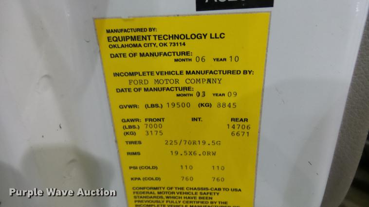 image for item DP9573 2009 Ford F550 Super Duty XL bucket truck