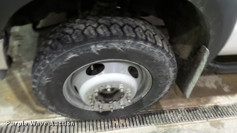 image for item DP9573 2009 Ford F550 Super Duty XL bucket truck