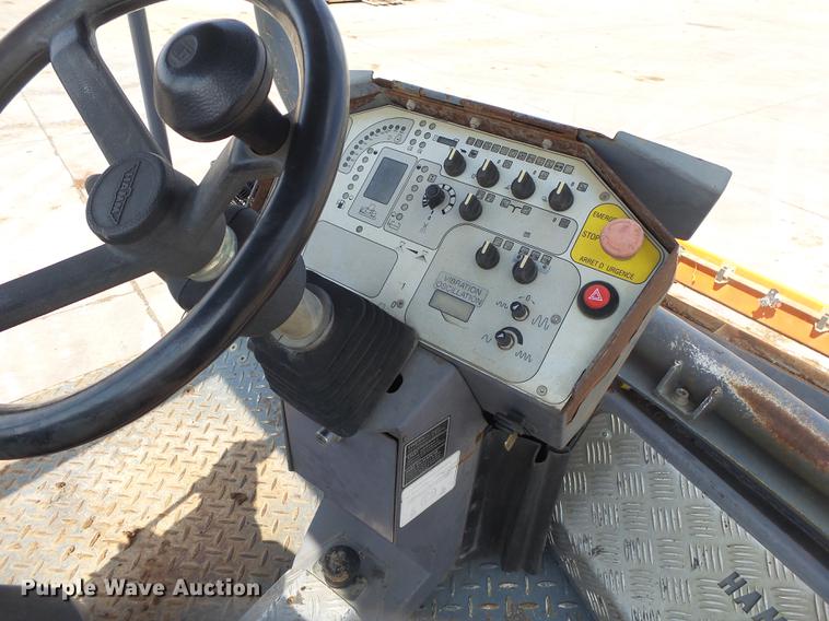 image for item DS9558 2003 Hamm HD120 double drum vibratory roller