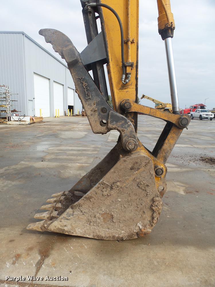 image for item DS9560 1998 Hyundai R210LC-3 excavator