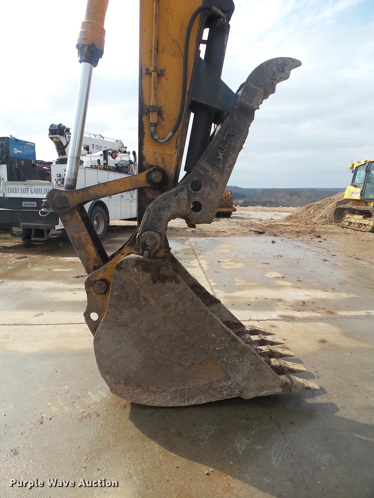 image for item DS9560 1998 Hyundai R210LC-3 excavator