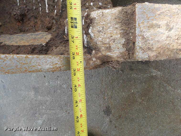 image for item DS9560 1998 Hyundai R210LC-3 excavator