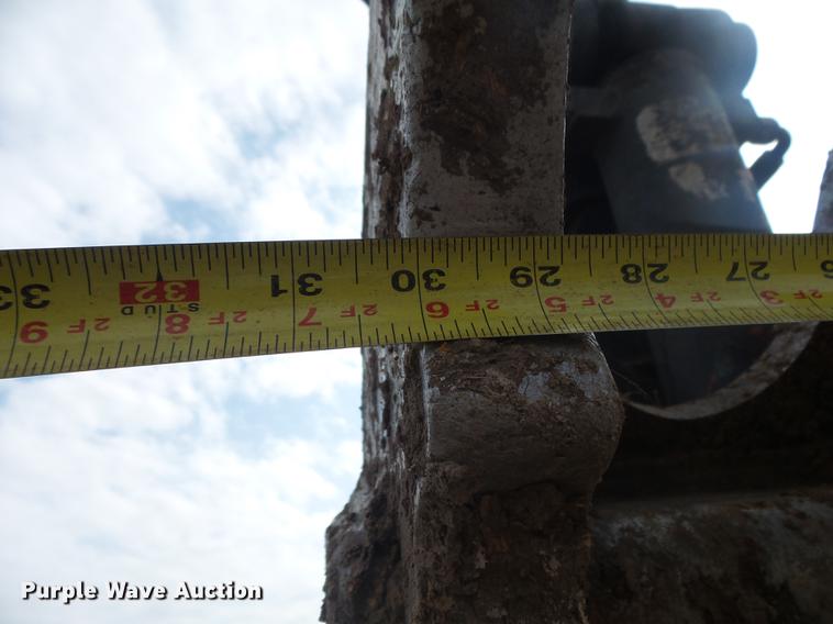 image for item DS9560 1998 Hyundai R210LC-3 excavator