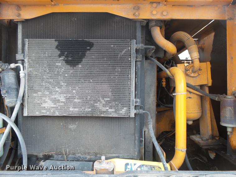 image for item DS9560 1998 Hyundai R210LC-3 excavator