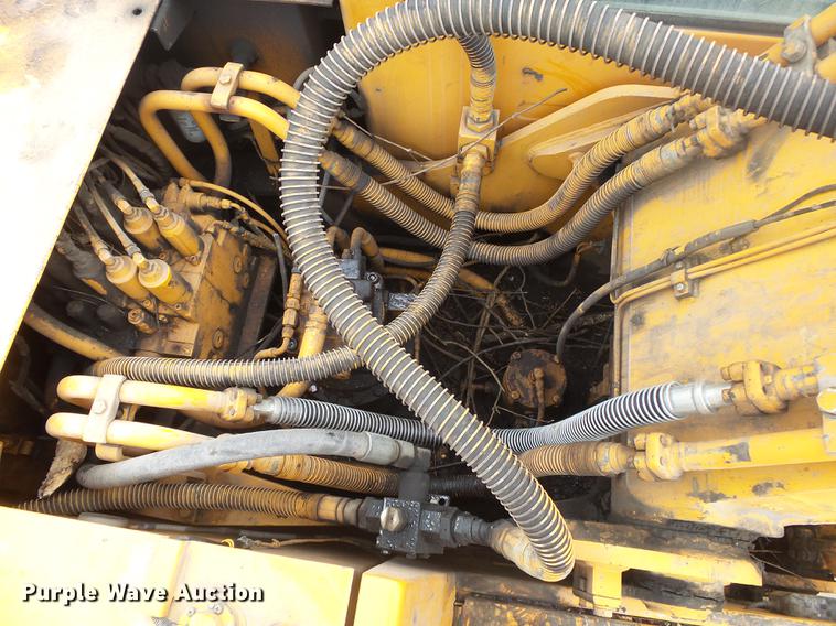 image for item DS9560 1998 Hyundai R210LC-3 excavator