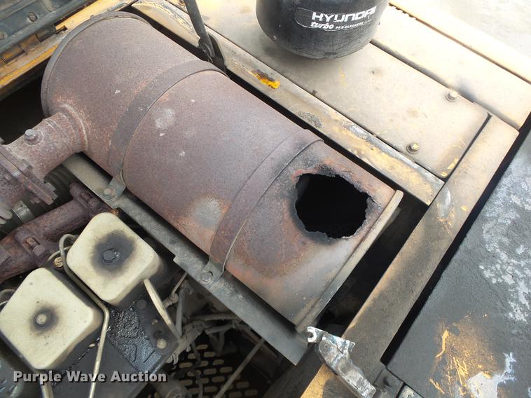 image for item DS9560 1998 Hyundai R210LC-3 excavator