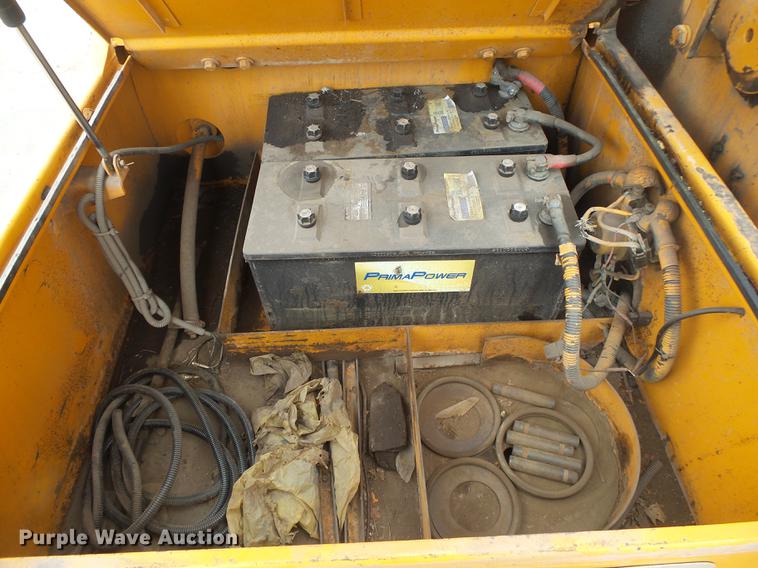 image for item DS9560 1998 Hyundai R210LC-3 excavator