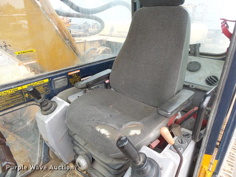 image for item DS9560 1998 Hyundai R210LC-3 excavator