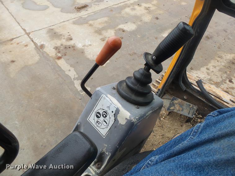 image for item DS9560 1998 Hyundai R210LC-3 excavator