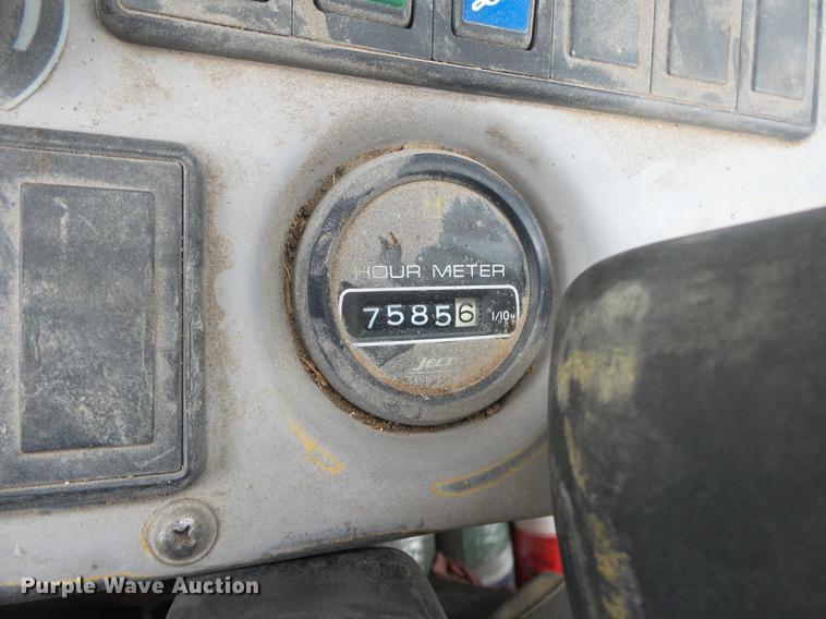 image for item DS9560 1998 Hyundai R210LC-3 excavator