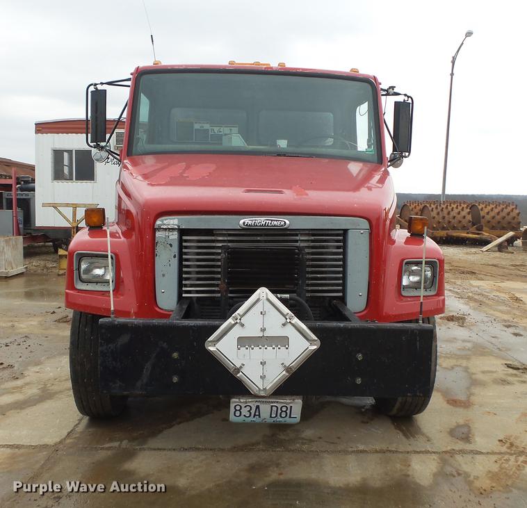 image for item DS9562 1999 Freightliner FL70 oil distribution truck