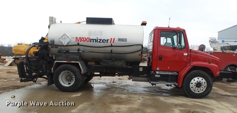 image for item DS9562 1999 Freightliner FL70 oil distribution truck